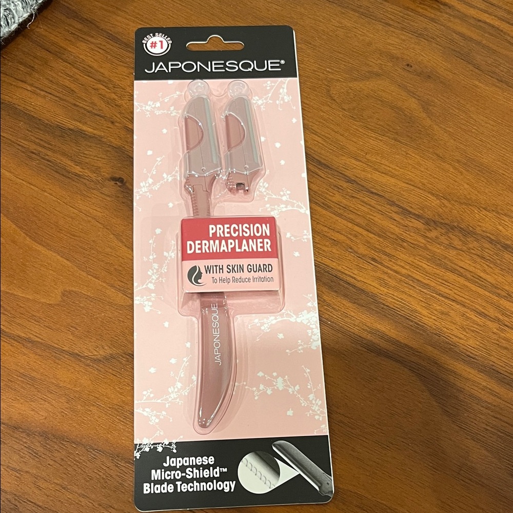 Japonesque Precision Dermaplaner - Pink brand new in box